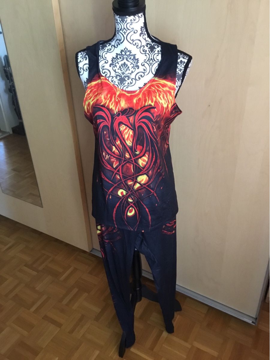 Kleiderpakete: Trainer Gr 2XL – Gebraucht aus Endingen von Warlock