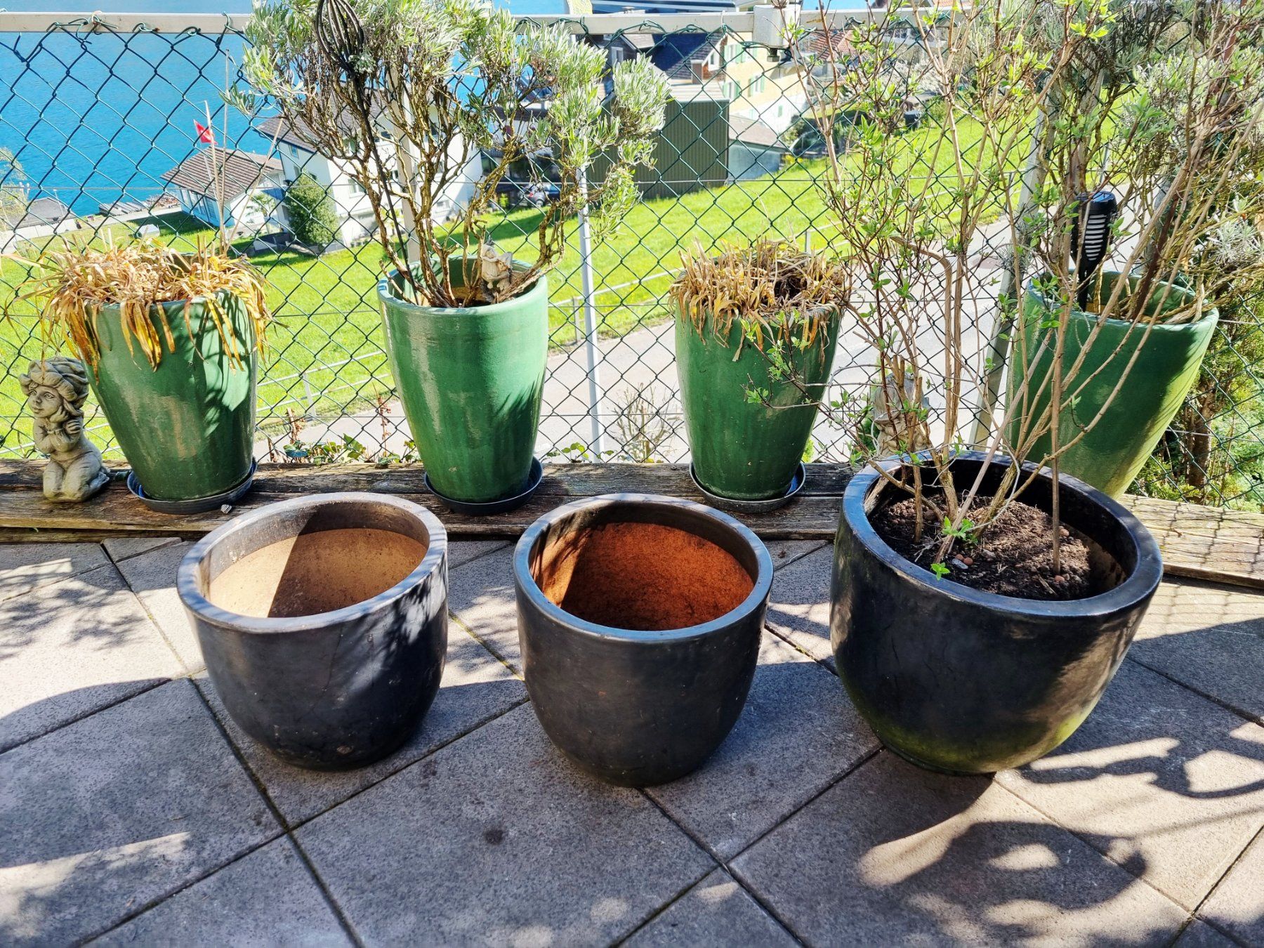 Blumentöpfe: 4 x  winterharte glasierte Tontöpfe Übertöpfe Garten – Gebraucht aus Beckenried von lou_two
