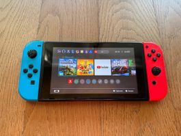 Nintendo Switch Konsole / *gebrauchter Zustand