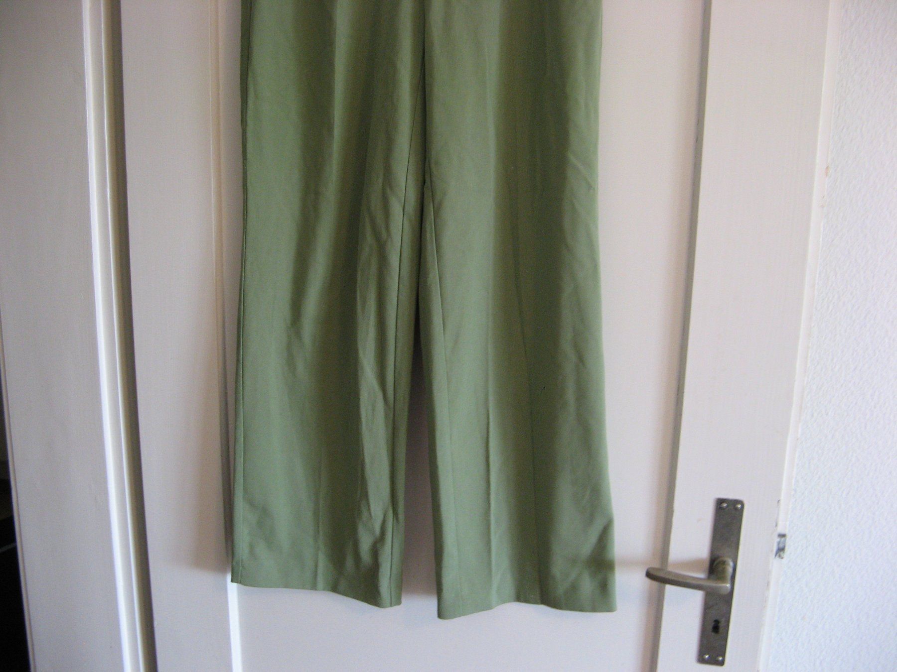 Pull&Bear Pantaloni: grüne Hose Pull & Bear Gr. M – Usato da Zürich venduto da apil 2