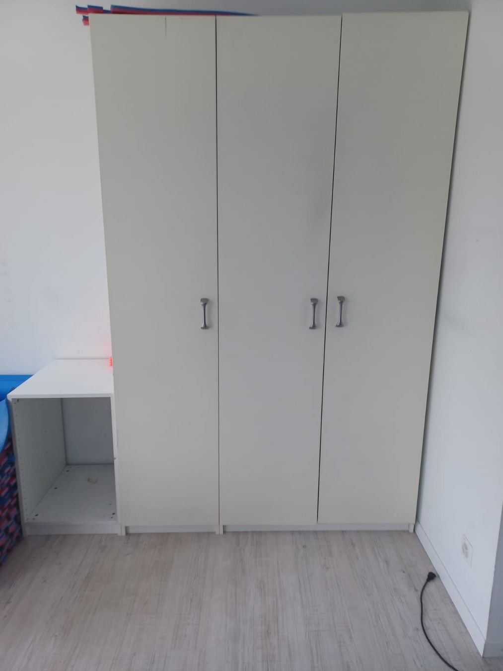 Armadi: Schrank (weiss) – Usato da Bern venduto da Sudowudo