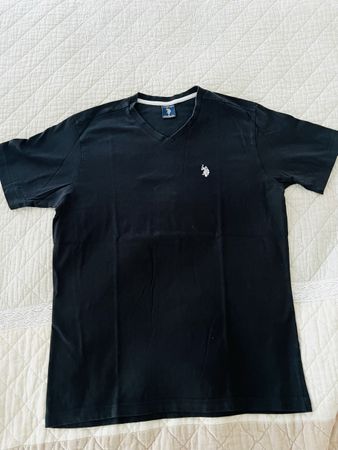 2 T-Shirts US Polo Assn schwarz Grösse M guter Zustand