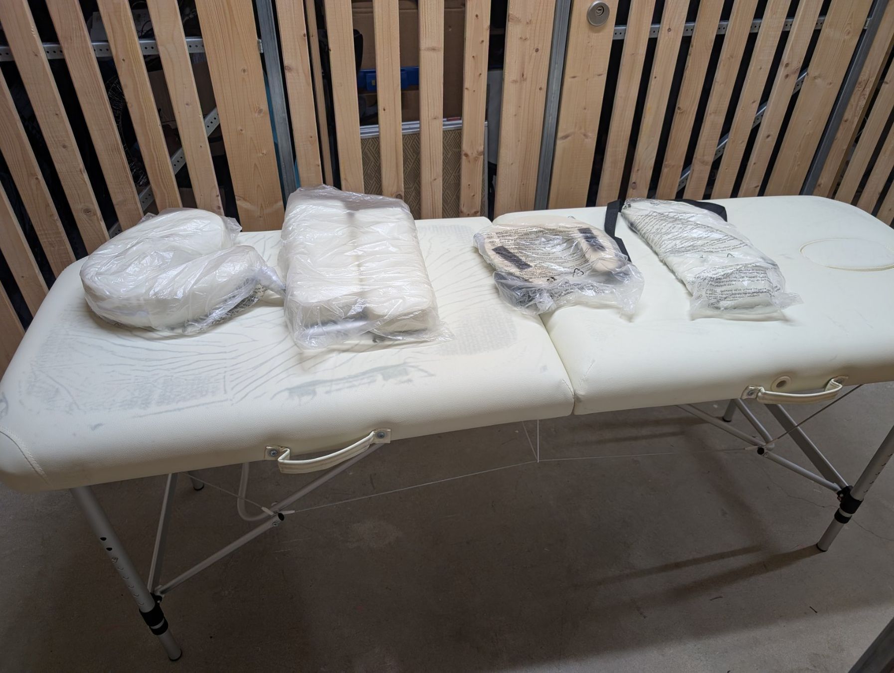 Tables: Table de massage – D'occasion à Lausanne par syl_x2hl 2