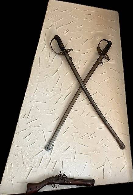 Stichwaffen: Sabres de la cavalerie Suisse – Gebraucht aus Portalban von Matteo-Fribourg