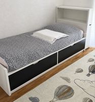 Bett mit Stauraum – Weiss/Schwarz