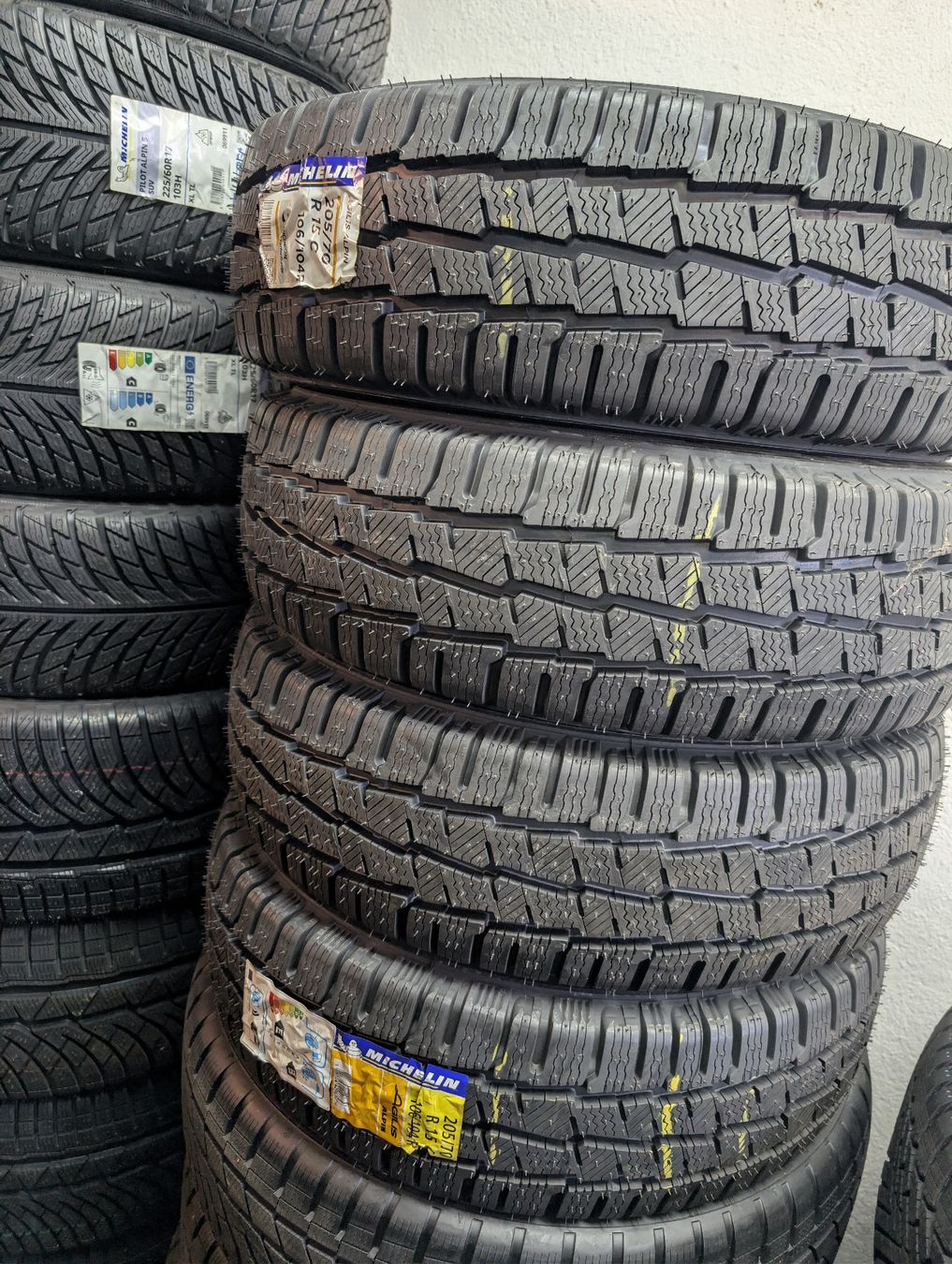 Michelin Pneus & Kompletträder: Winterreifen  – Neu und originalverpackt aus Dürrenäsch von Pneu-Idris