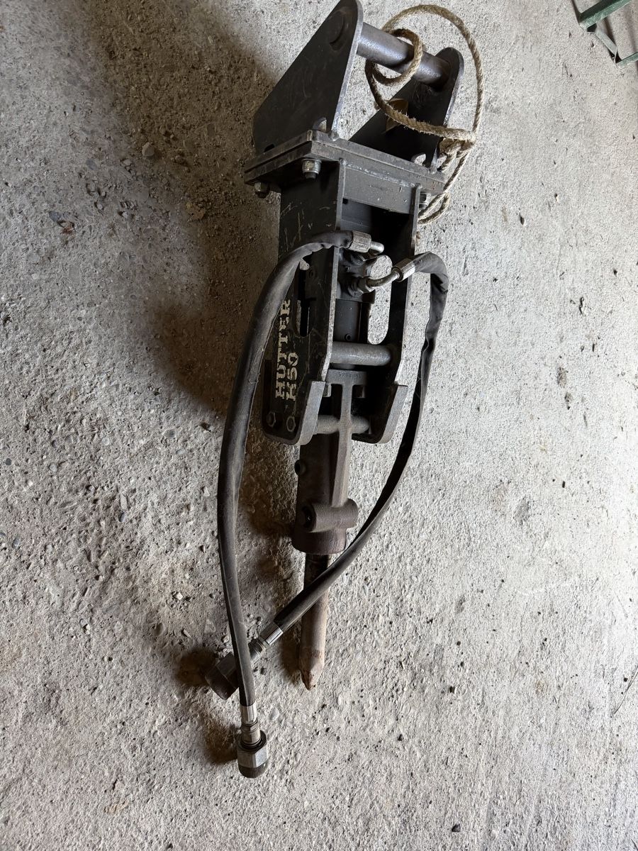 Hutter Escavatori: Hutter H50 Abbauhammer – Usato da Buchs SG venduto da cayenneturbo96