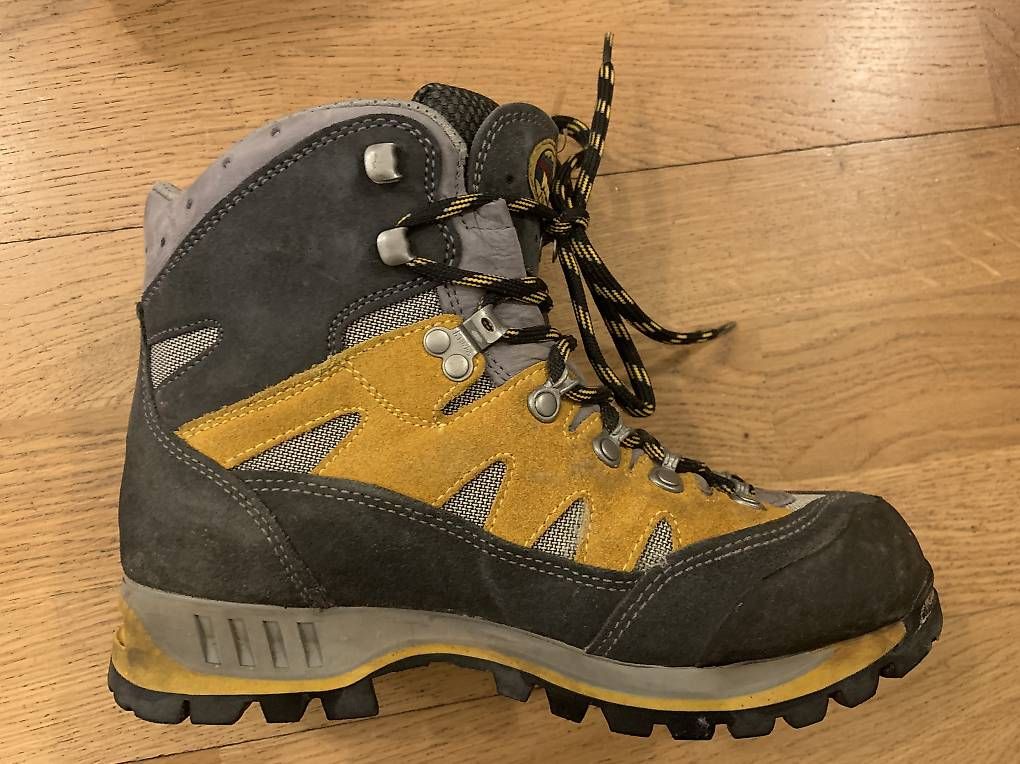 Meindl Damenschuhe: Meindl Wanderschuhe, Gr. 38. Top Zustand! – Gebraucht aus Zürich von aqualina77 2