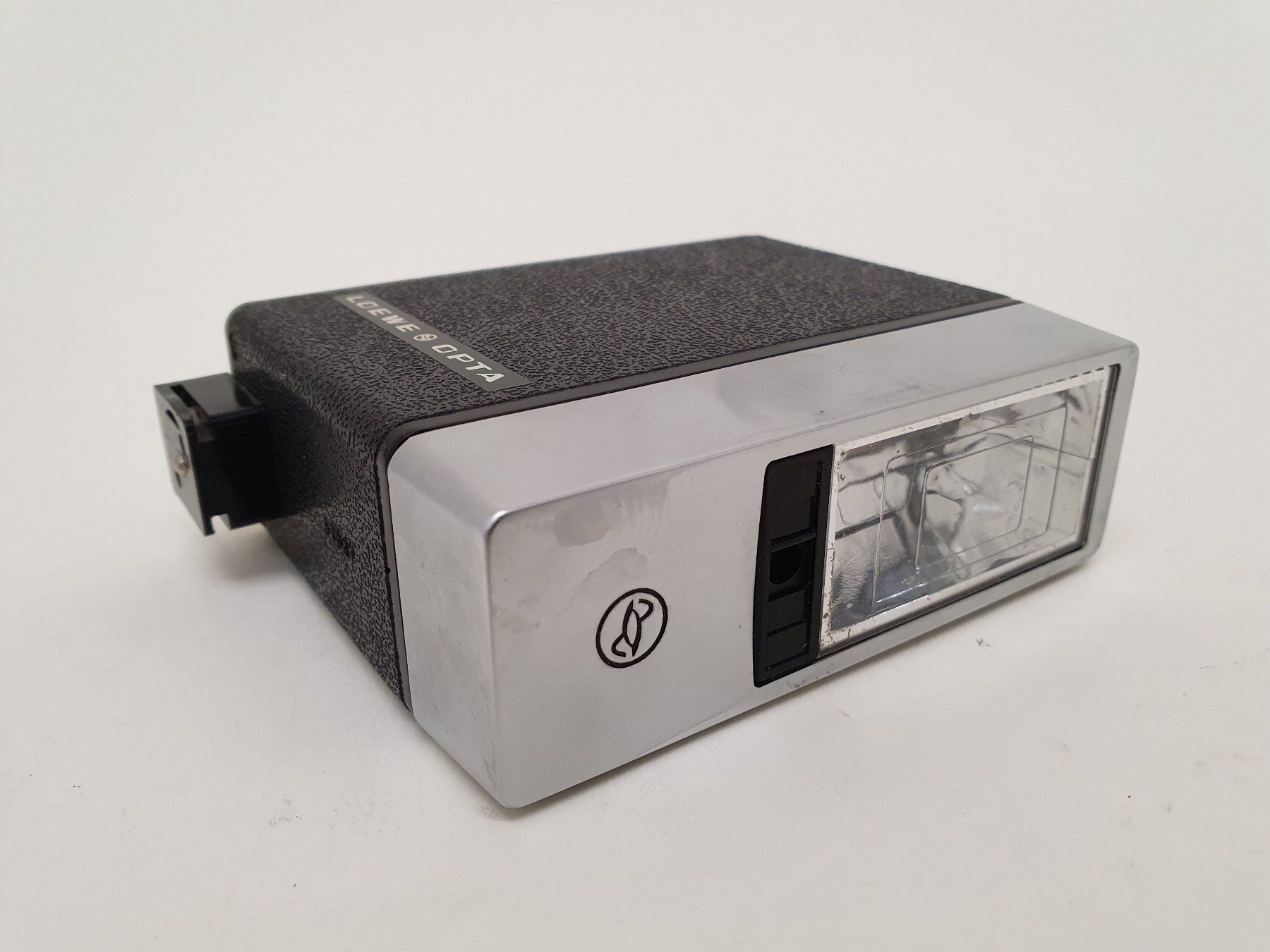 Flash: Vintage Blitzgerät LOEWE OPTATRON 530C - Schnäppchen! – Usato da Aegerten venduto da taxidermo
