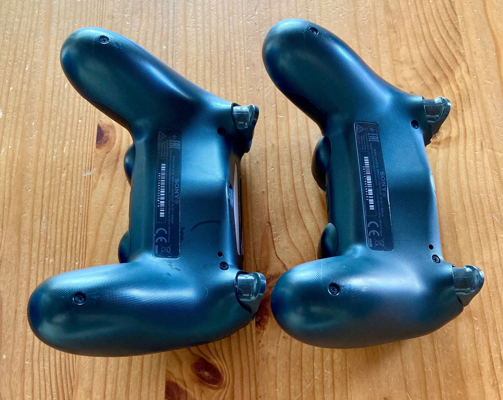 Sony Controller: 2x Dual Shock Controller - PS4 – Difettoso da Zürich venduto da Djmotionch 6