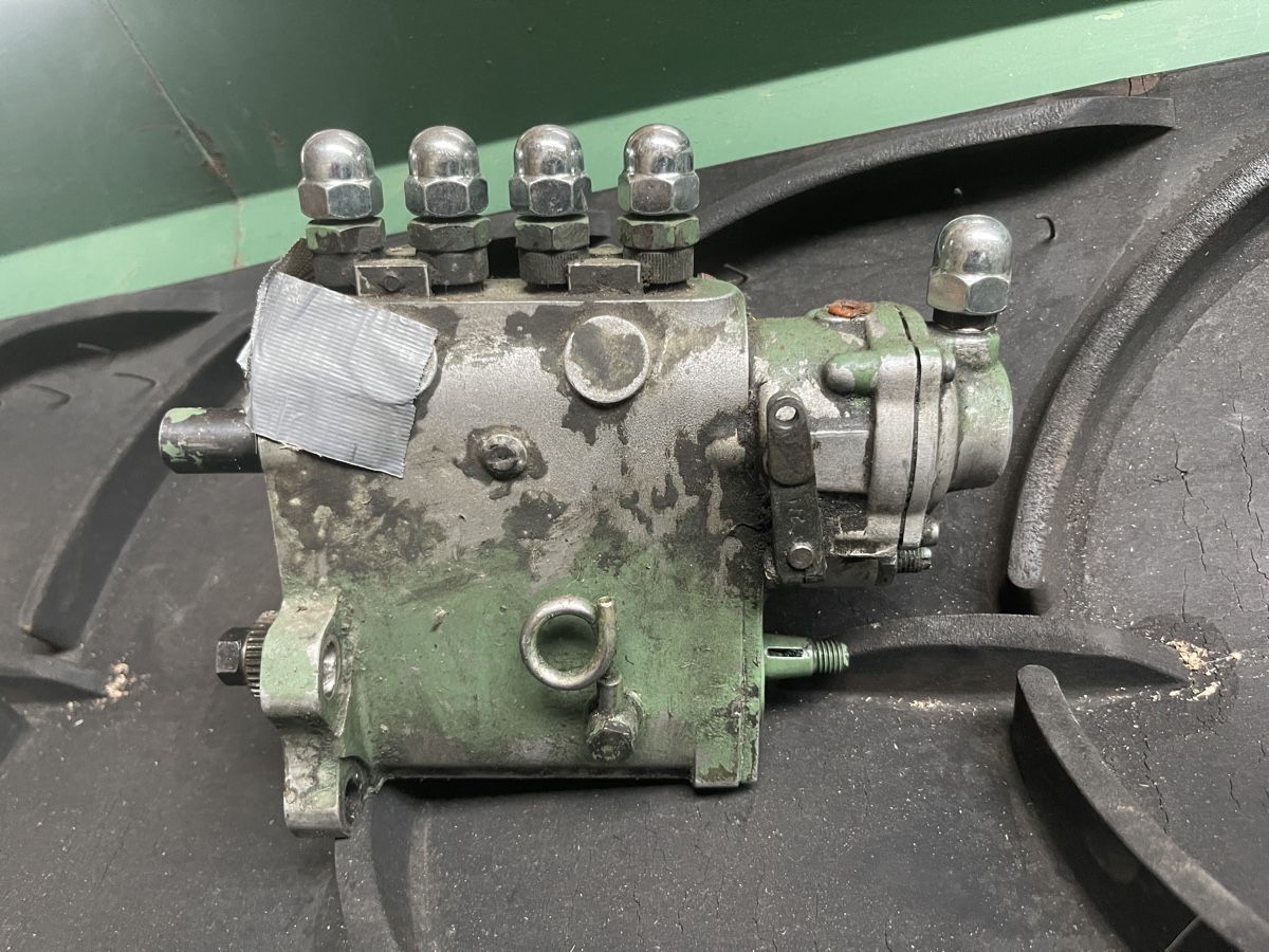 Bührer Trattori: Einspritzpumpe Bührer MFD – Usato da Hemmental venduto da _P2000_ 1