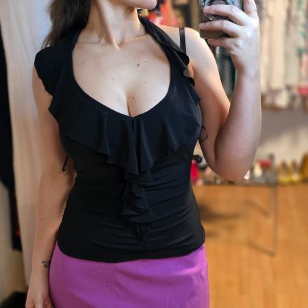 Schwarzes Top S/M Clockhouse Halter Rüschen