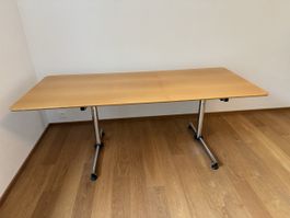 USM Tisch, ideal für Homeoffice oder Büro
