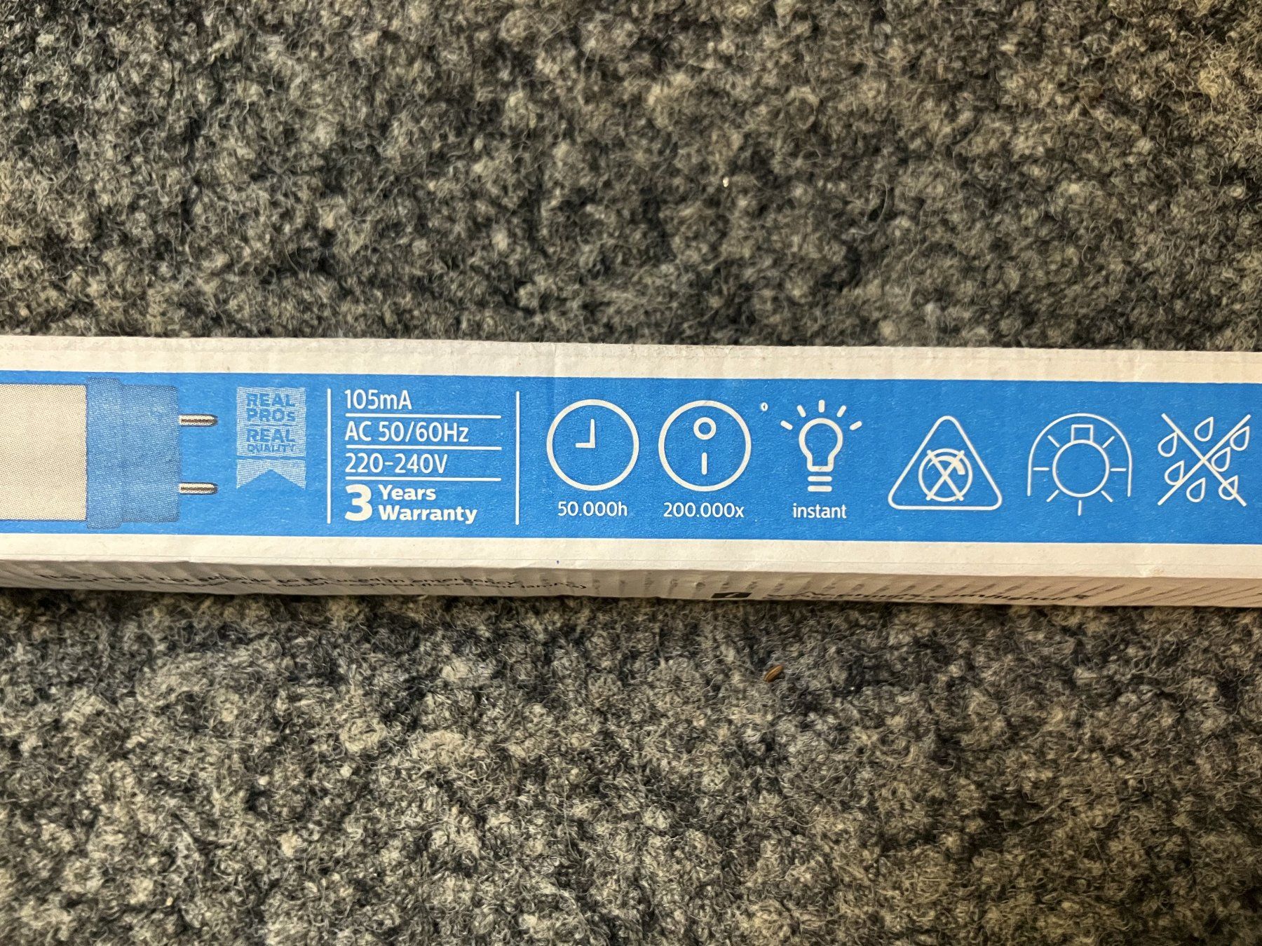 Philips Lampade: Neonröhre LED inkl. Starter – Nuovo (secondo la descrizione) da Basel venduto da RiedelMetall 1