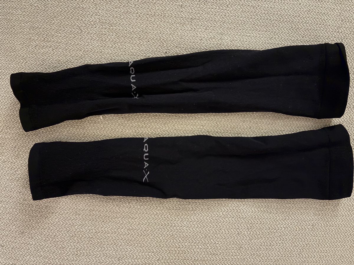 Autres vêtements & accessoires: Armstulpen Aqua X  – Neuf (Voir description) à Zürich par von_sj9s