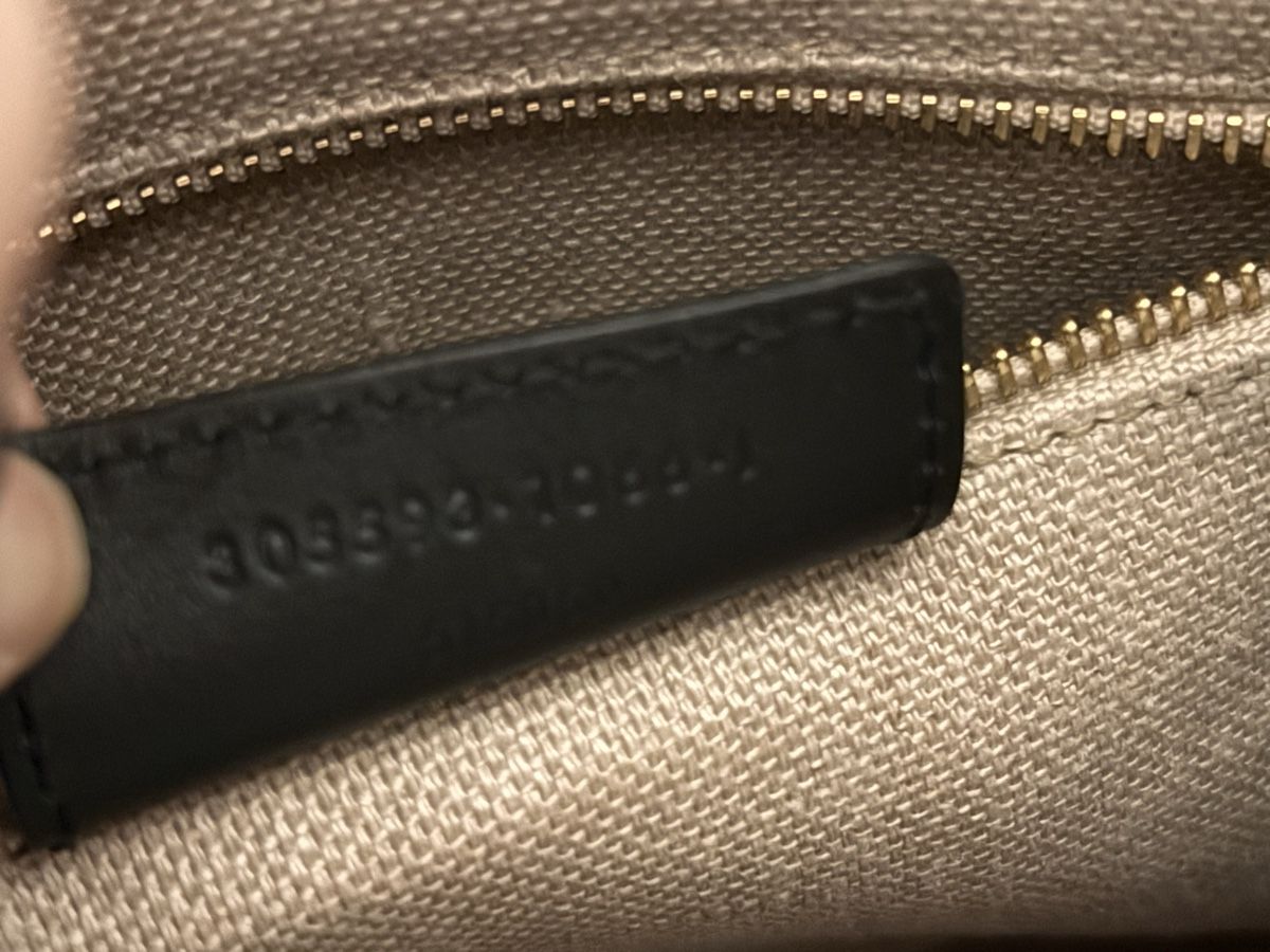 Balenciaga Borse da donna: Balenciaga Python Handbag Black Purple  - Like New – Usato da Winterthur venduto da Atelier.W.Maison 7