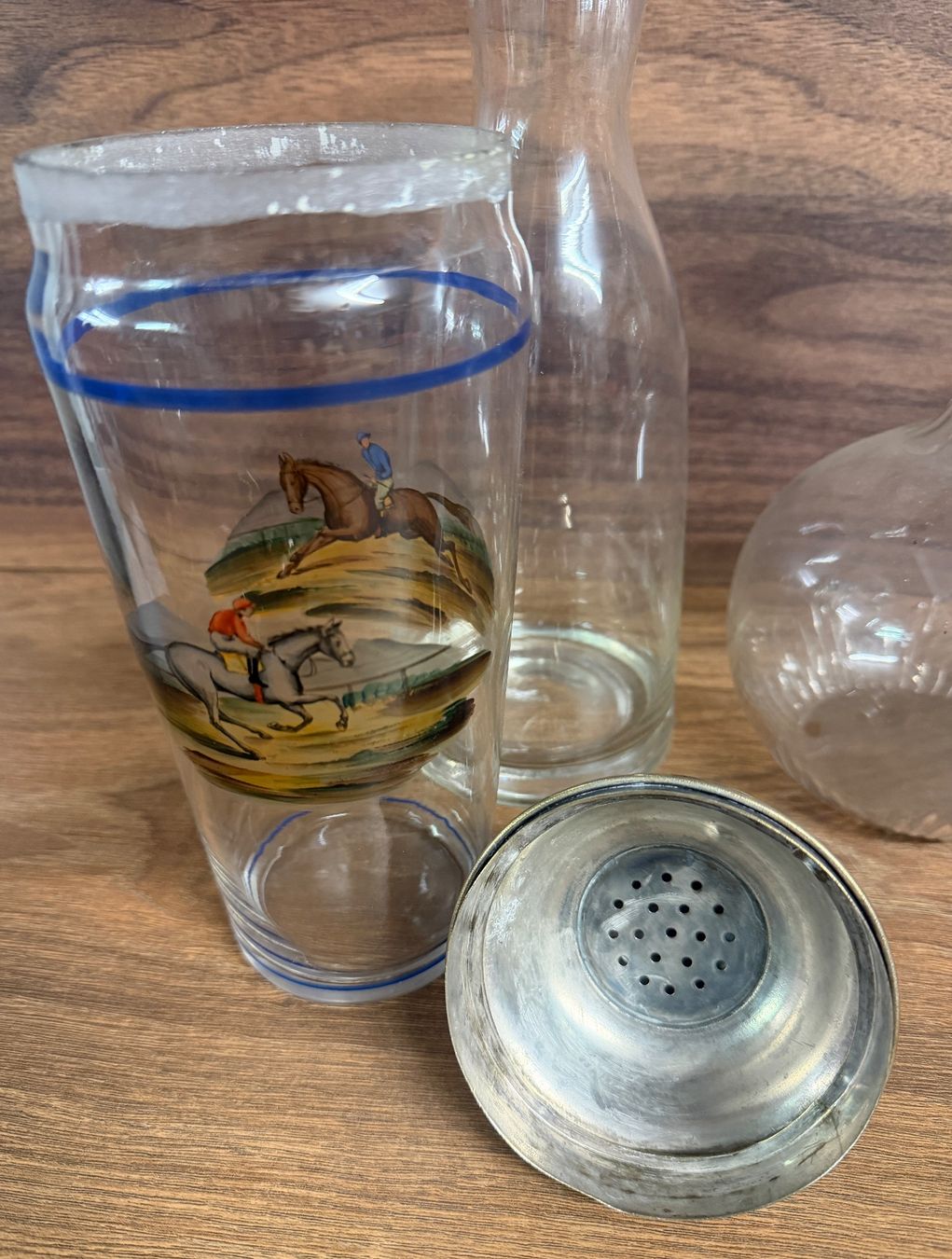 Bicchieri: Antike Glaswaren: Karaffen und Cocktailshaker Set – Usato da Nussbaumen AG venduto da olitech5415 1