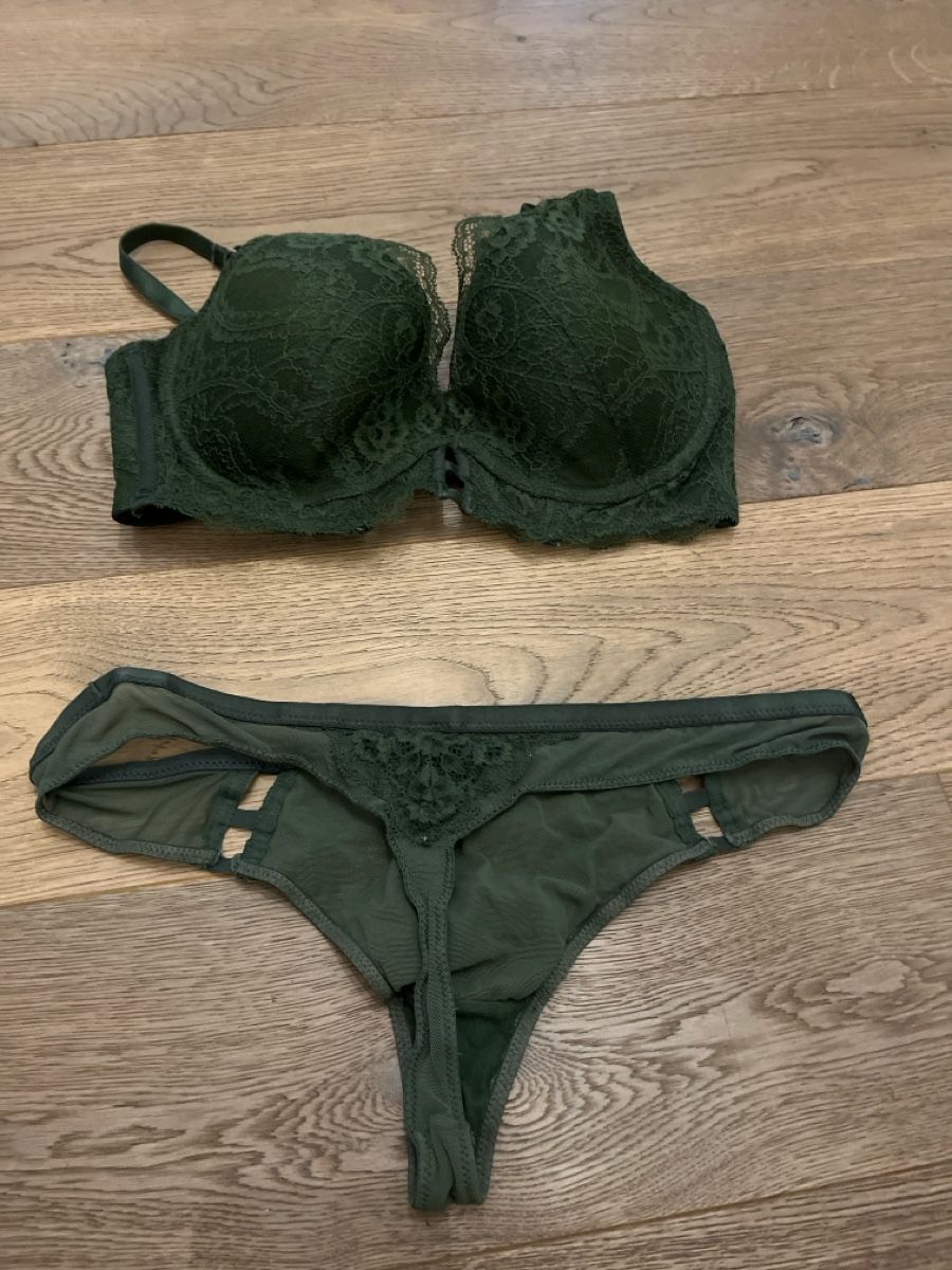 Altra biancheria intima: BH 75 D und String Grösse S Unterwäsche Set – Nuovo (secondo la descrizione) da Richterswil venduto da ste_yzq7 1