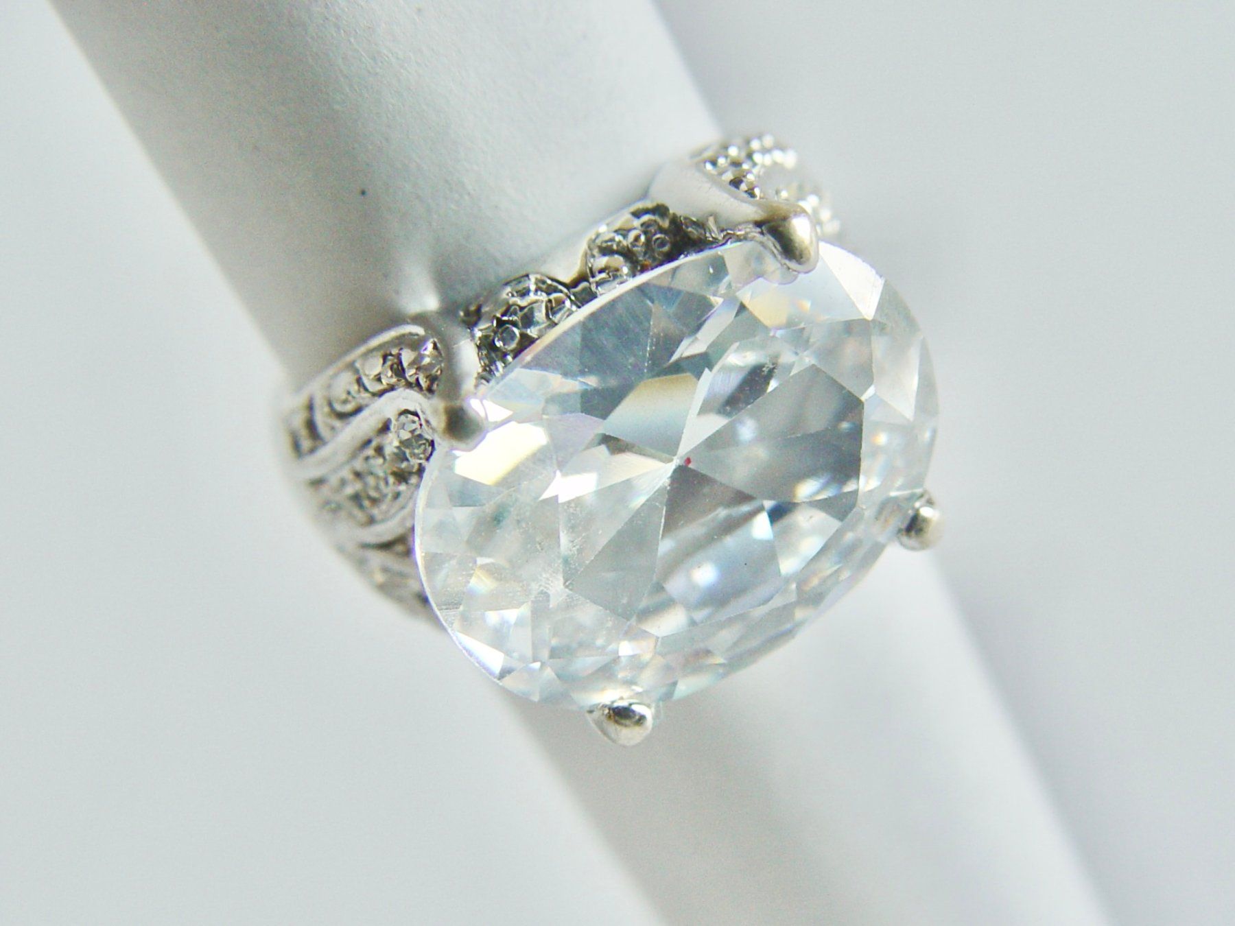Anelli: Glanzvoller Modeschmuck Fingerring – Usato da Henggart venduto da gernli