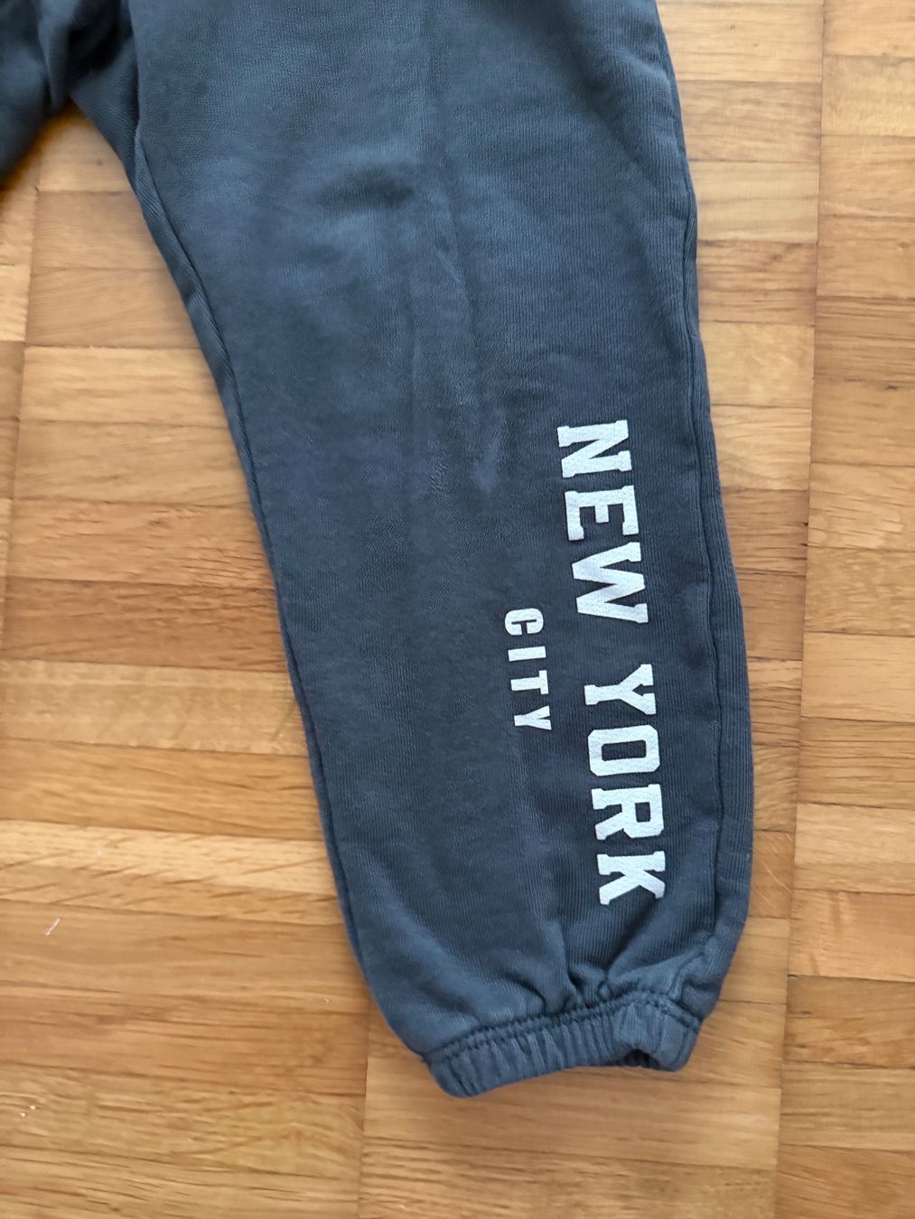 H&M Pantaloni: H&M Stoffhose Gr 104 – Usato da Richterswil venduto da Eunoia85 1