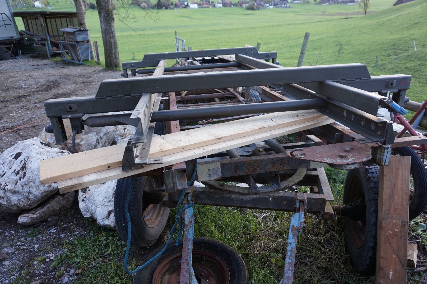 Autoribaltabili: Kipperchassis Aebi Reform Lindner Schiltrac – Usato da Höfen b. Thun venduto da Hoefner63 3