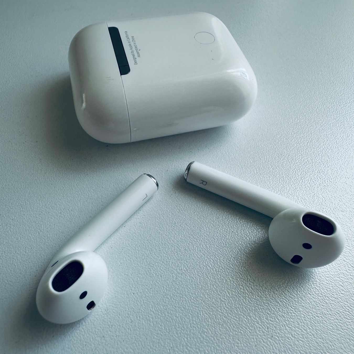 Apple Cuffie: Original Apple AirPods 2 Kopfhörer Wireless Lightning Kabel – Usato da Basel venduto da MY.AIRPODS.SHOP 7