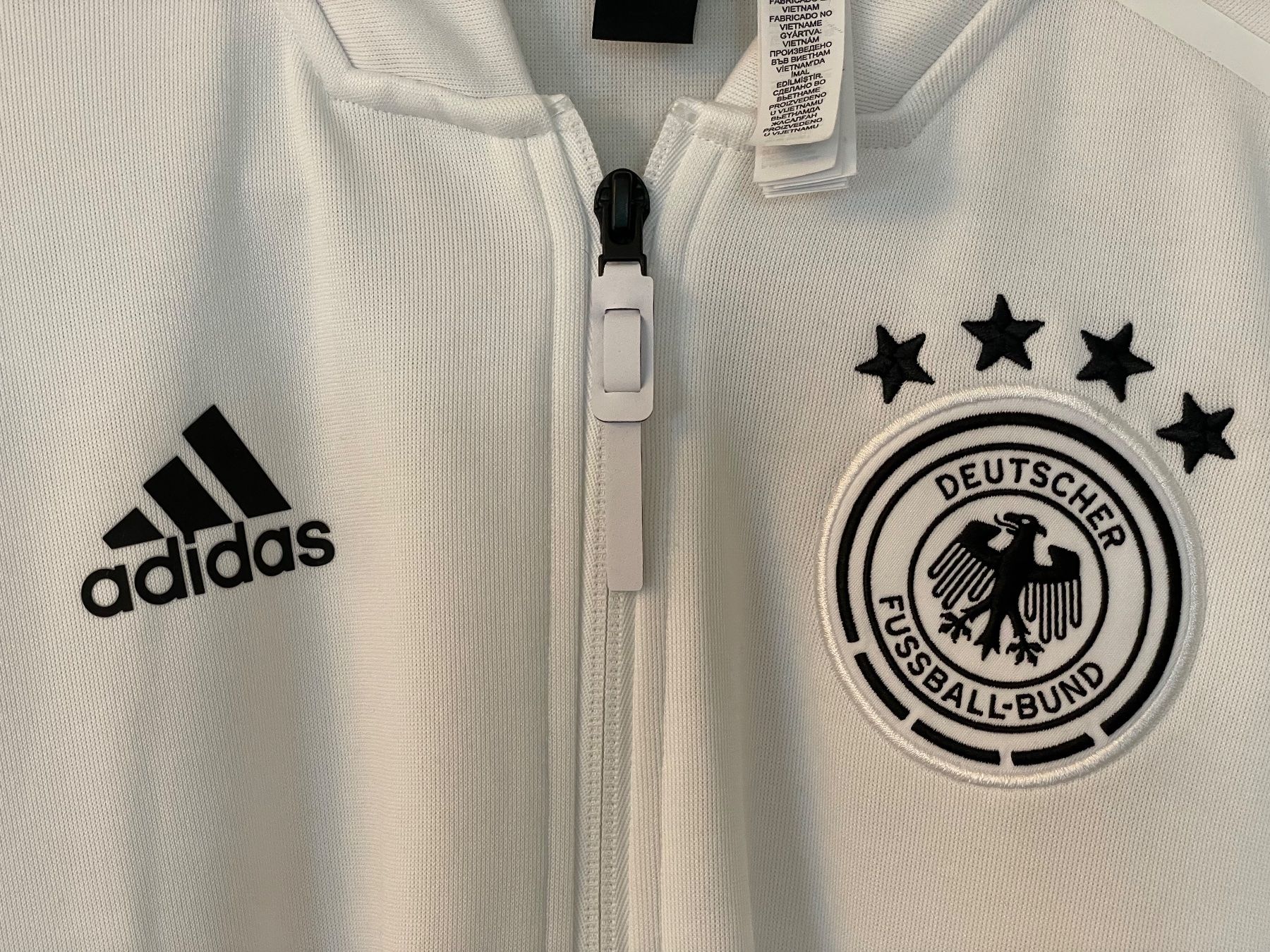 Adidas Jacken & Mäntel: Fussball Trainingsjacke Deutschland – Gebraucht aus Zollikon von Tarantoga