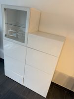 IKEA Weisser Vitrinenschrank mit Schubladen