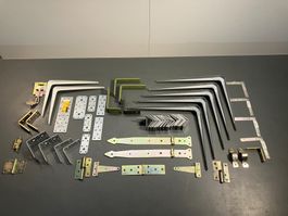 gr. Posten Metallwinkel, Lochplatten u. Türbeschläge ab 1.-