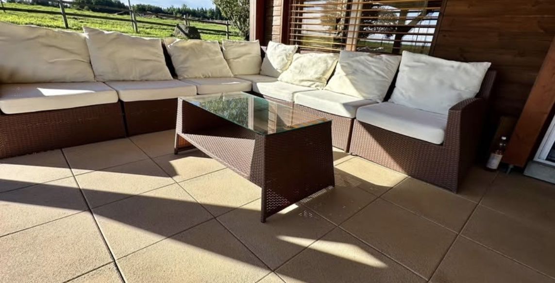 Divani: Salon de jardin – Usato da Bouloz venduto da jackdavetpiller79