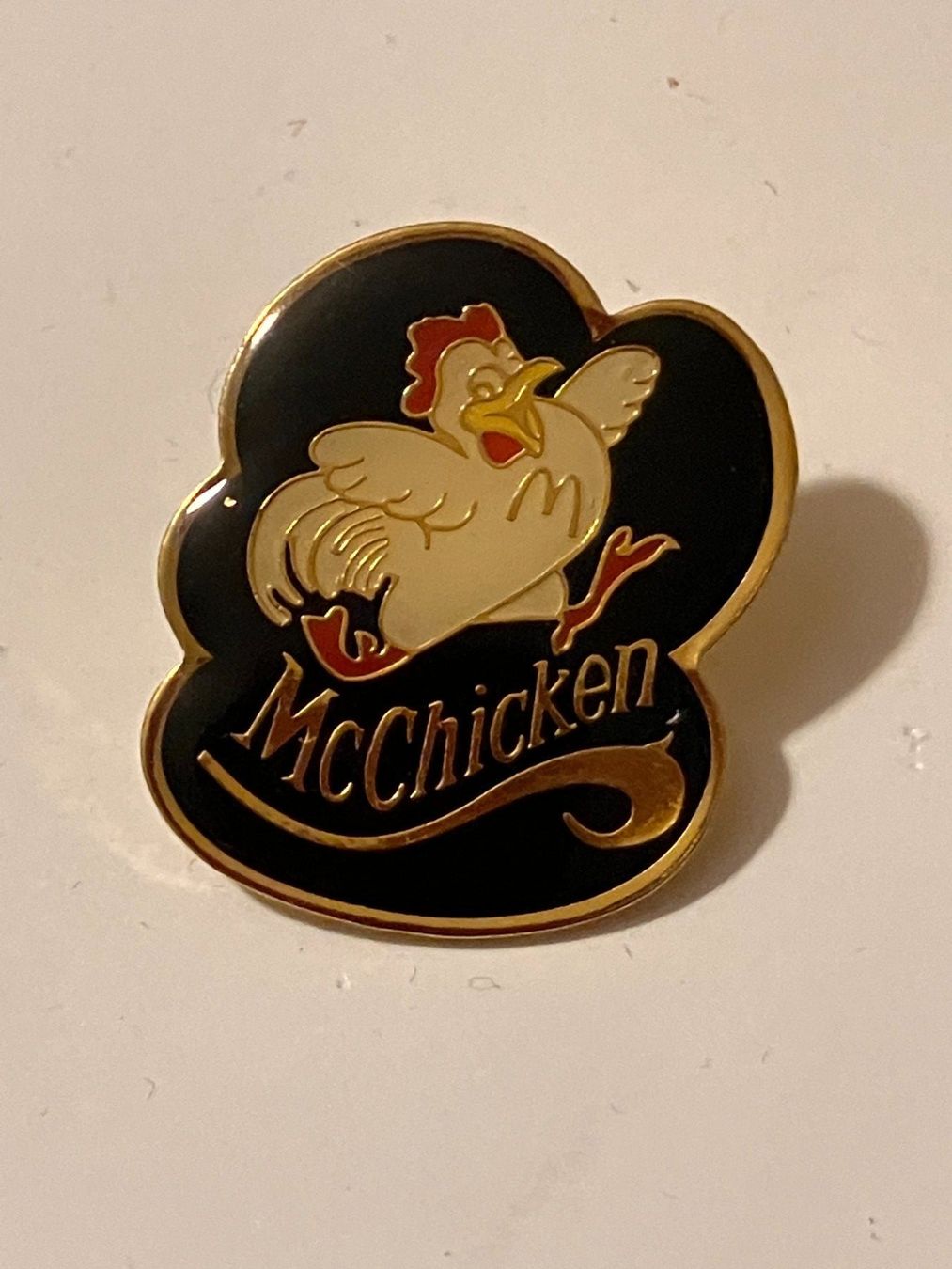 Placchette & Badge: 1 Pin Mc Chicken – Usato da Basel venduto da djwwpp