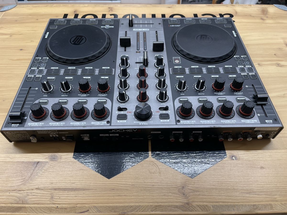 Reloop Mischpulte: Reloop Jockey 3 Remix Digital DJ Controller - Top Zustand! – Gebraucht aus Stans von lion85 4