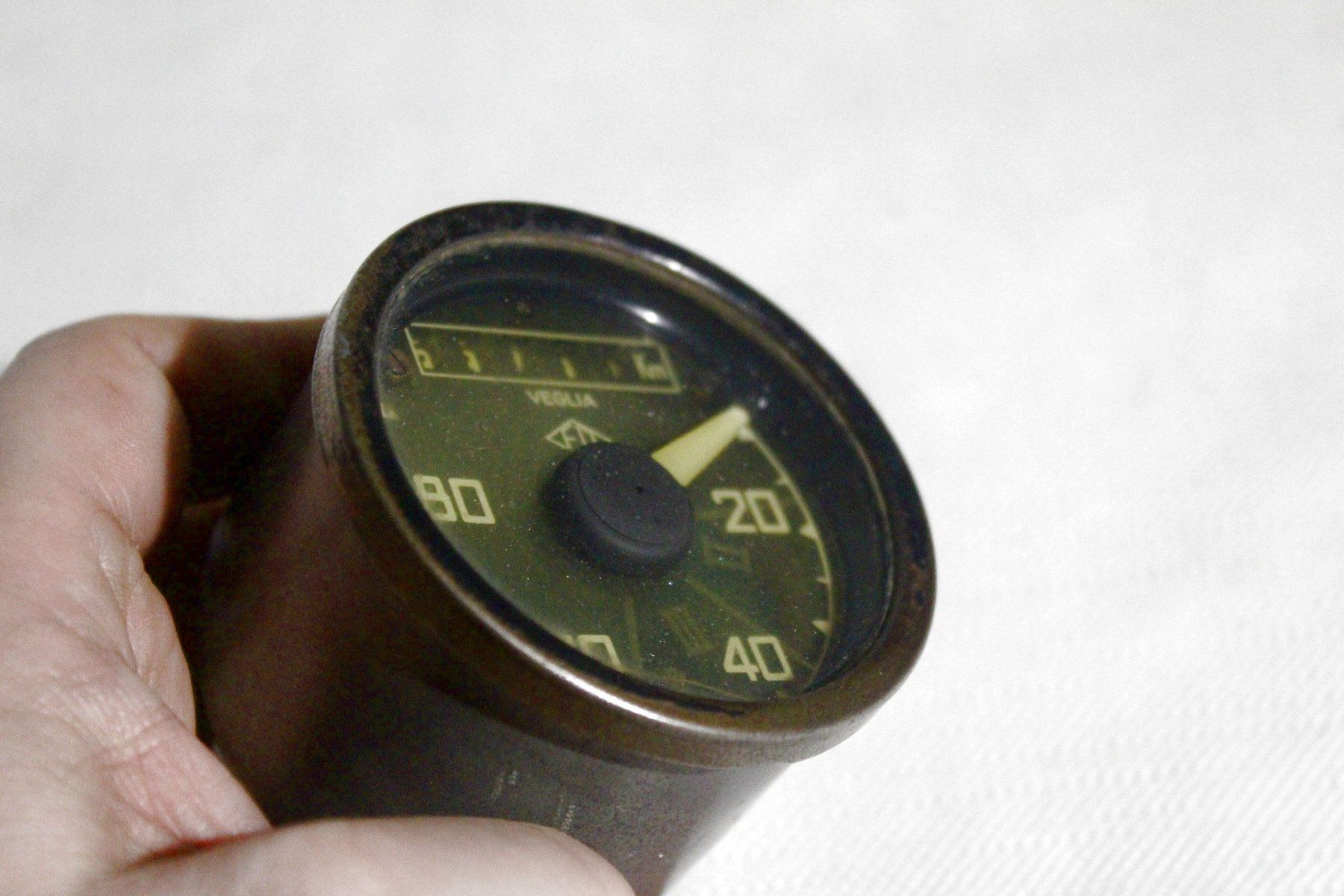 Tutti pezzi di ricambio auto: Vintage VEGLIA Tourenzähler oder Tachometer – Difettoso da Bern venduto da Vitaneuf 7