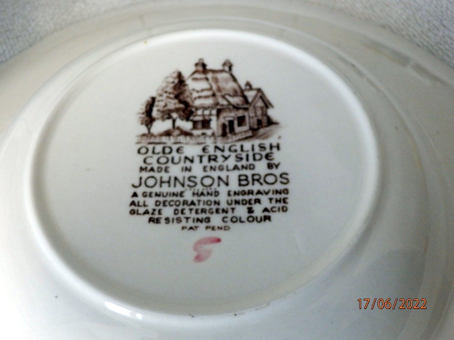 Johnson Brothers Piatti: 8 Suppen- oder Pastateller, Olde English by Johnson Bros – Usato da Ueberstorf venduto da dinbau 4