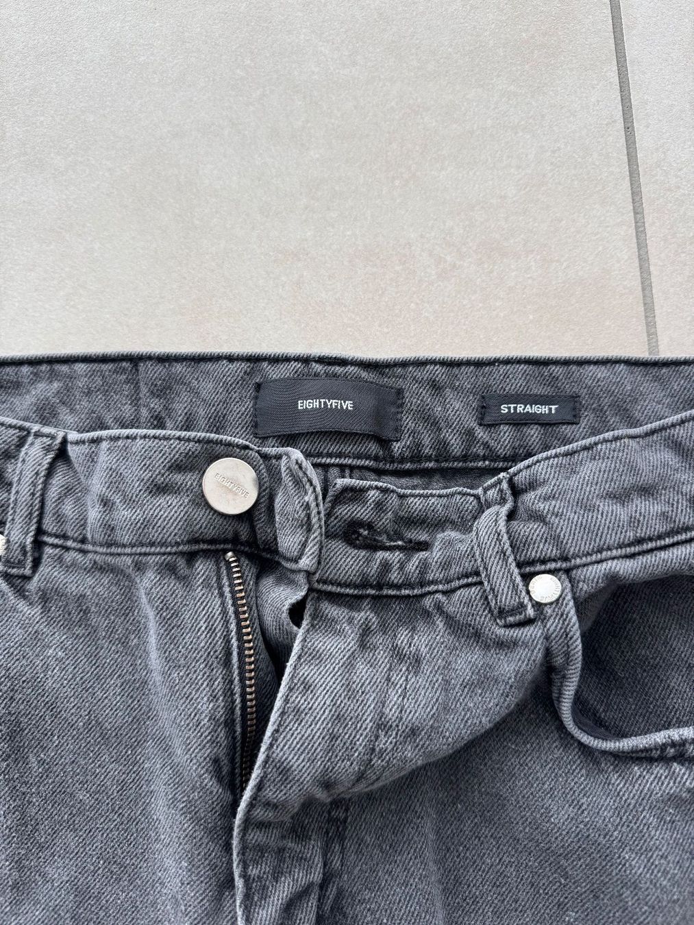 Jeans: 2x Jeans EIGHTYFIVE Straight dunkelgrau/hellblau Grösse 30 – Usato da Meierskappel venduto da kev_nn8q 2