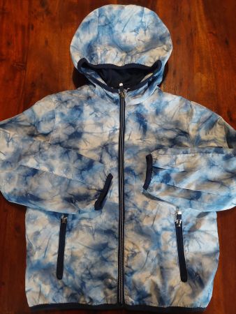 C&A Windstopper / Windjacke Grösse 122 mit eigener Tasche