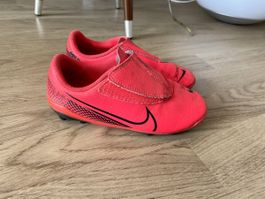 Fussballschuhe | Nockenschuhe | Nike | rot | Grösse 29.5