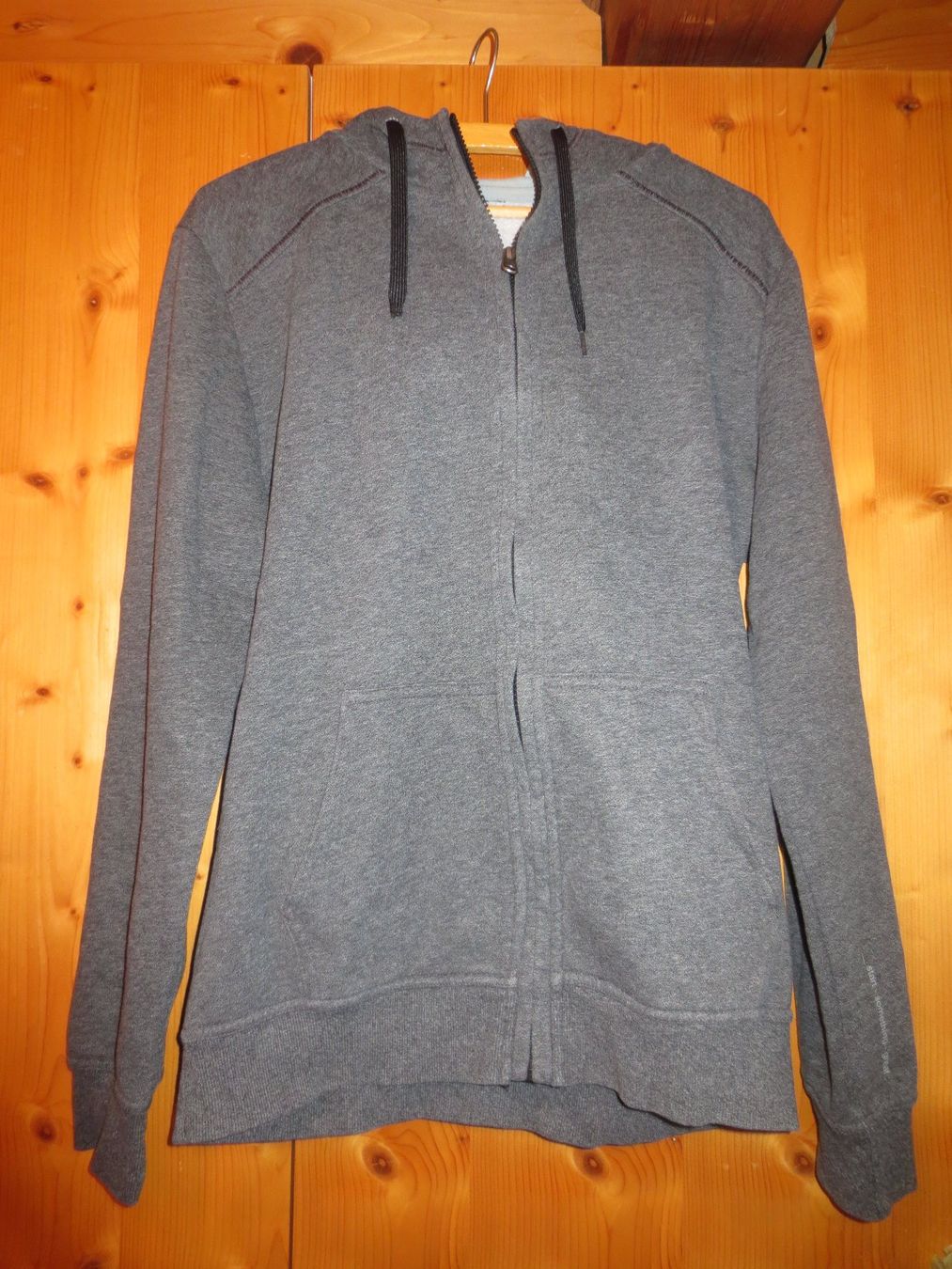 Giacche: Kapuzenjacke grau Gr. 40 - start_something_great – Usato da Männedorf venduto da Livingston