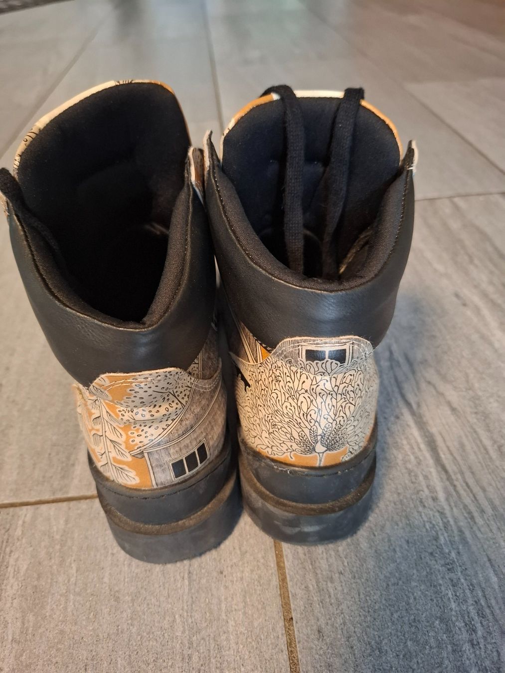 Scarpe da donna: Schuhe Dogo 38 – Usato da Eggenwil venduto da Shia15 2