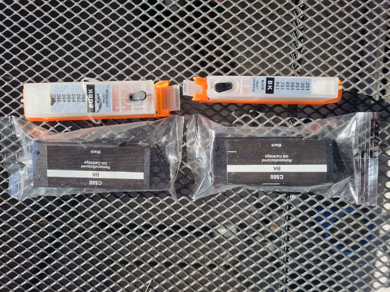 Canon Druckerpatronen & Toner: 4 Cartouches Canon CLI-551 neuves scellées – Neu und originalverpackt aus Zürich von Sarameier