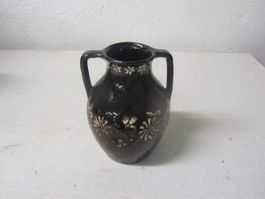 Uralte Henkel-Vase aus Berner Oberland
