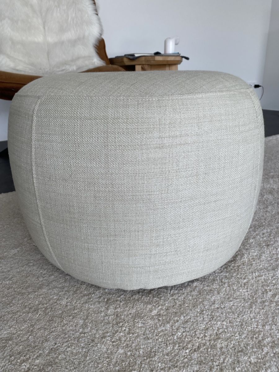 Hocker: Hocker rund hellbeige Stoff guter Zustand – Gebraucht aus Neunkirch von ann_852s 1