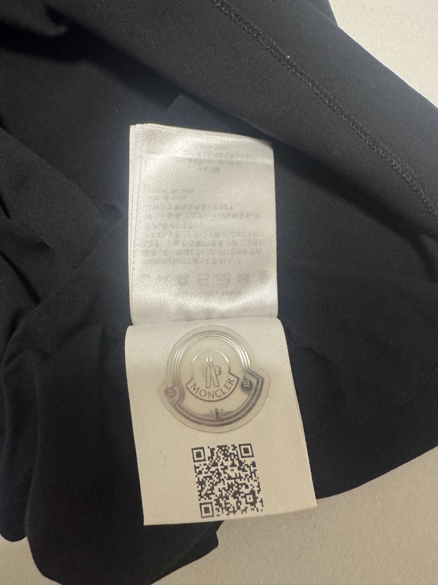Moncler Maglioni & Felpe: Moncler – Nuovo (secondo la descrizione) da Kloten venduto da moe_w6hw 3