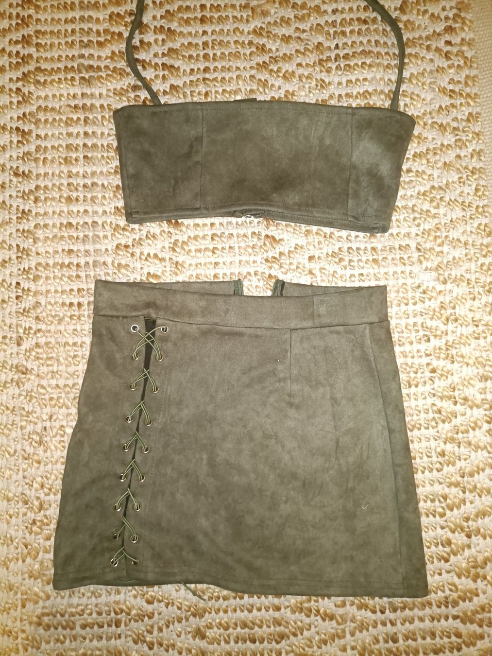 Kleiderpakete: Damen Set Gr. S, Neuwertig – Gebraucht aus Dübendorf von Me_sa
