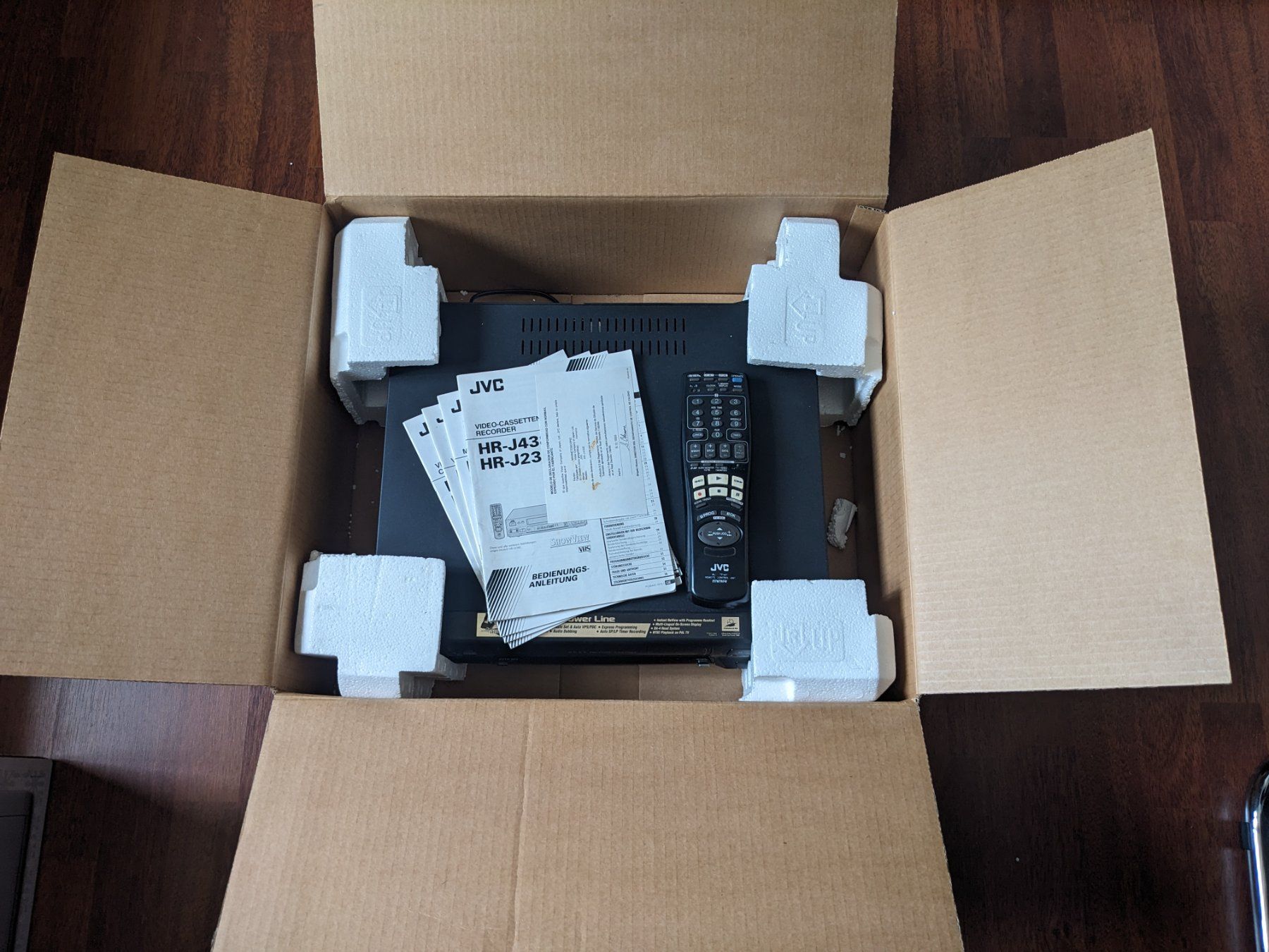 JVC Aufnahmegeräte: JVC HR-J438E Videorecorder mit Originalverpackung – Gebraucht aus Stetten AG von Trexx75 5