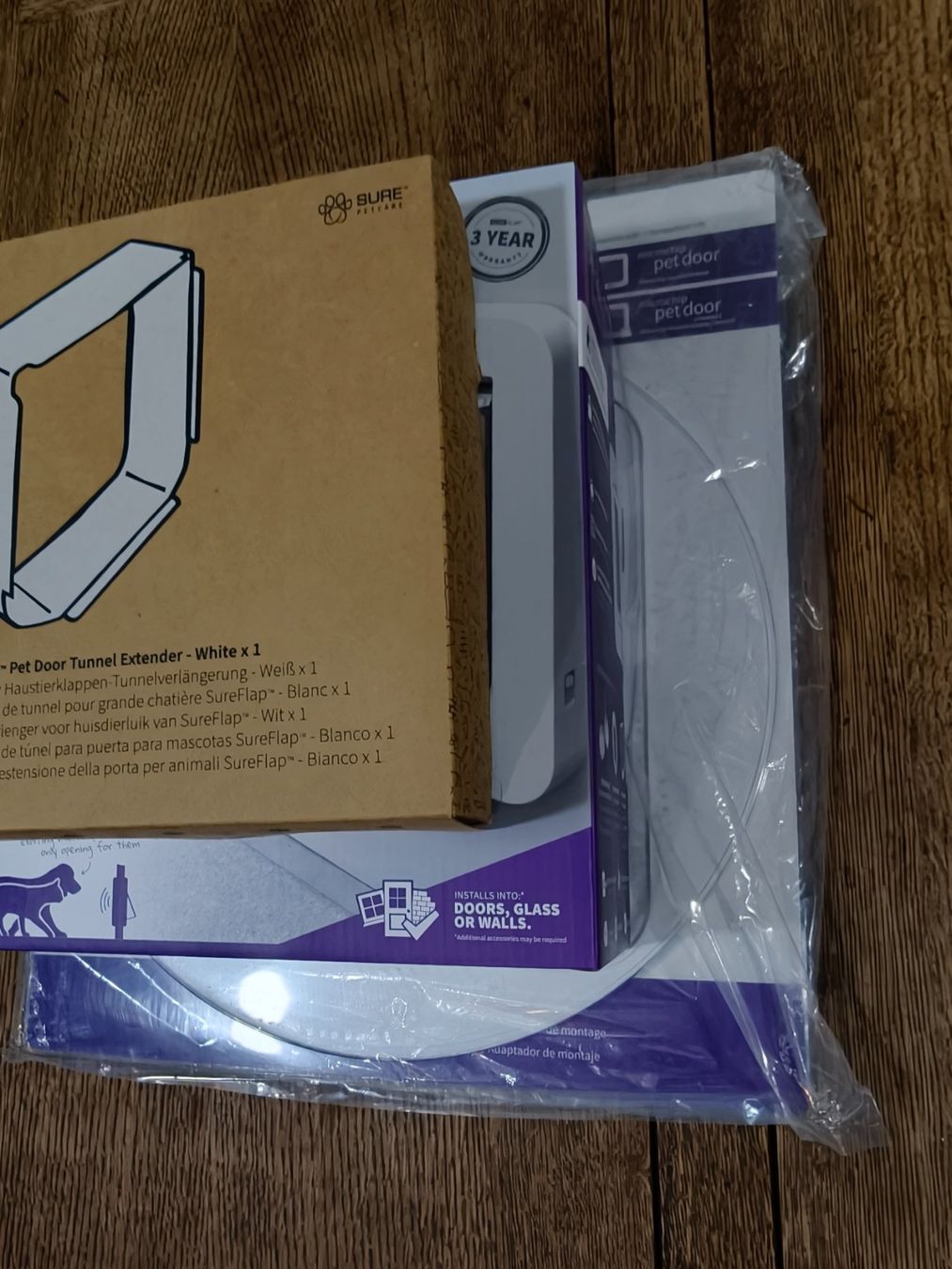 Katzenklappen: Neu SureFlat Haustierklappe XXL kleine Hunde oder Katzen – Neu und originalverpackt aus Altstätten SG von CuratedChapter 4