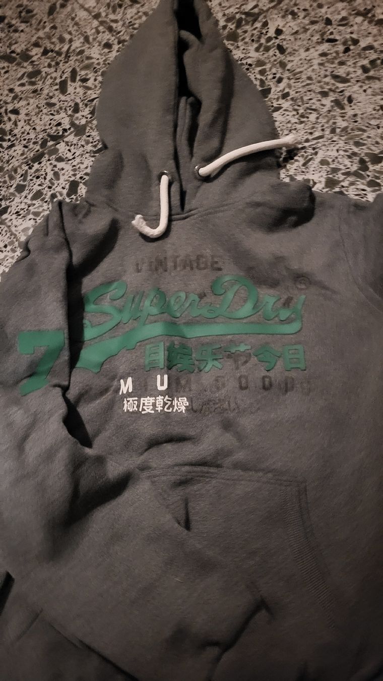 Pullover & Sweatshirts: 2 Superdry Kapuzenpullover grau / dunkelblau  – Gebraucht aus Nürensdorf von wuscheli0102 1