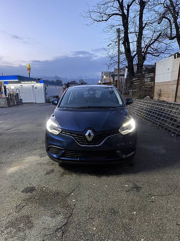 Automobili: Grand Scenic 7 places  – Usato da Le Lignon venduto da afg_779t
