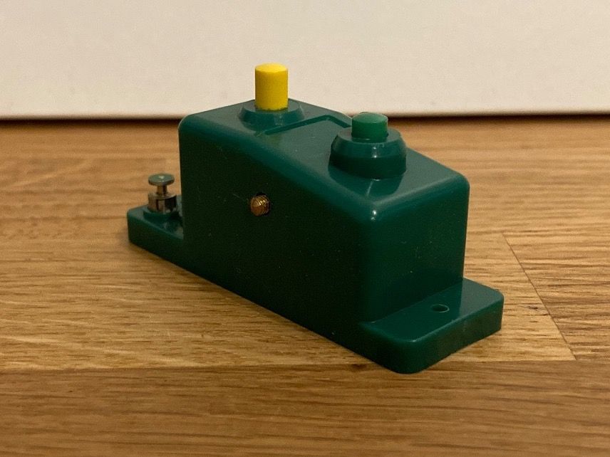 Trix Modellini di ferrovie: Minitrix 6595 Doppelfunktionsschalter grün – Usato da Schlierbach venduto da Look8 1