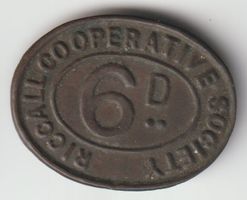 Riccall Cooperative Society 6d Token Münze Oval Antik